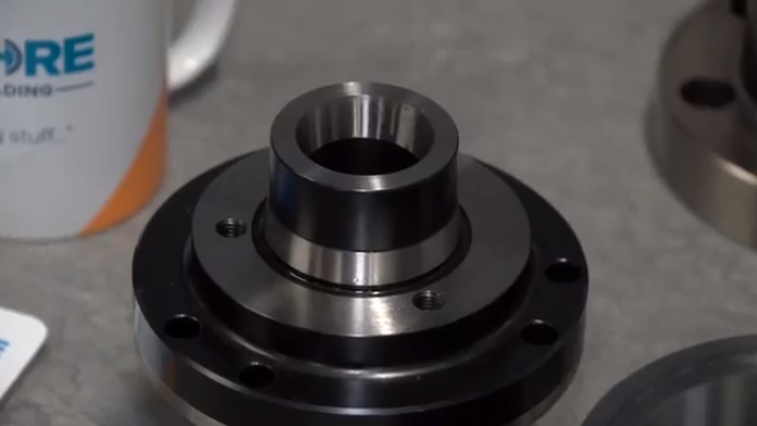 Collets/An image of a collet chuck